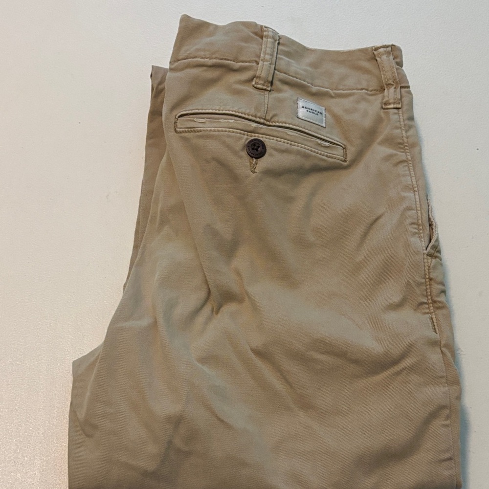 Men’s American Eagle Outfitters Lived-in Khaki 31/34